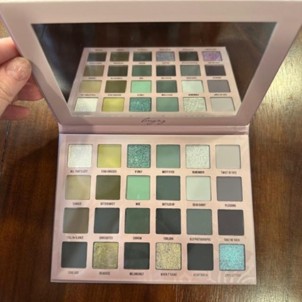 Blend Bunny Cosmetics Longing Eyeshadow Palette